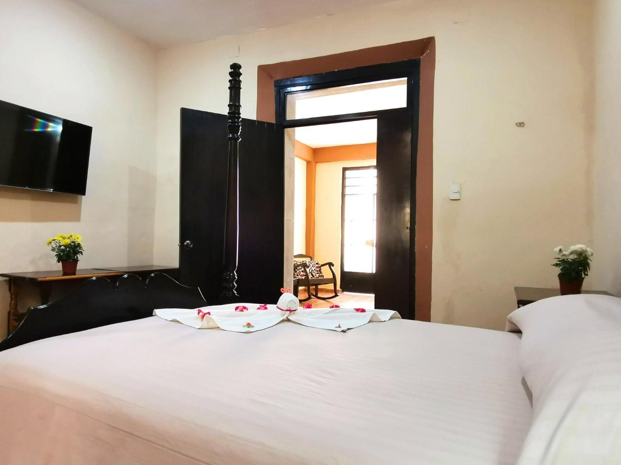 Hotel Casa Pellegrin Mérida Buitenkant foto