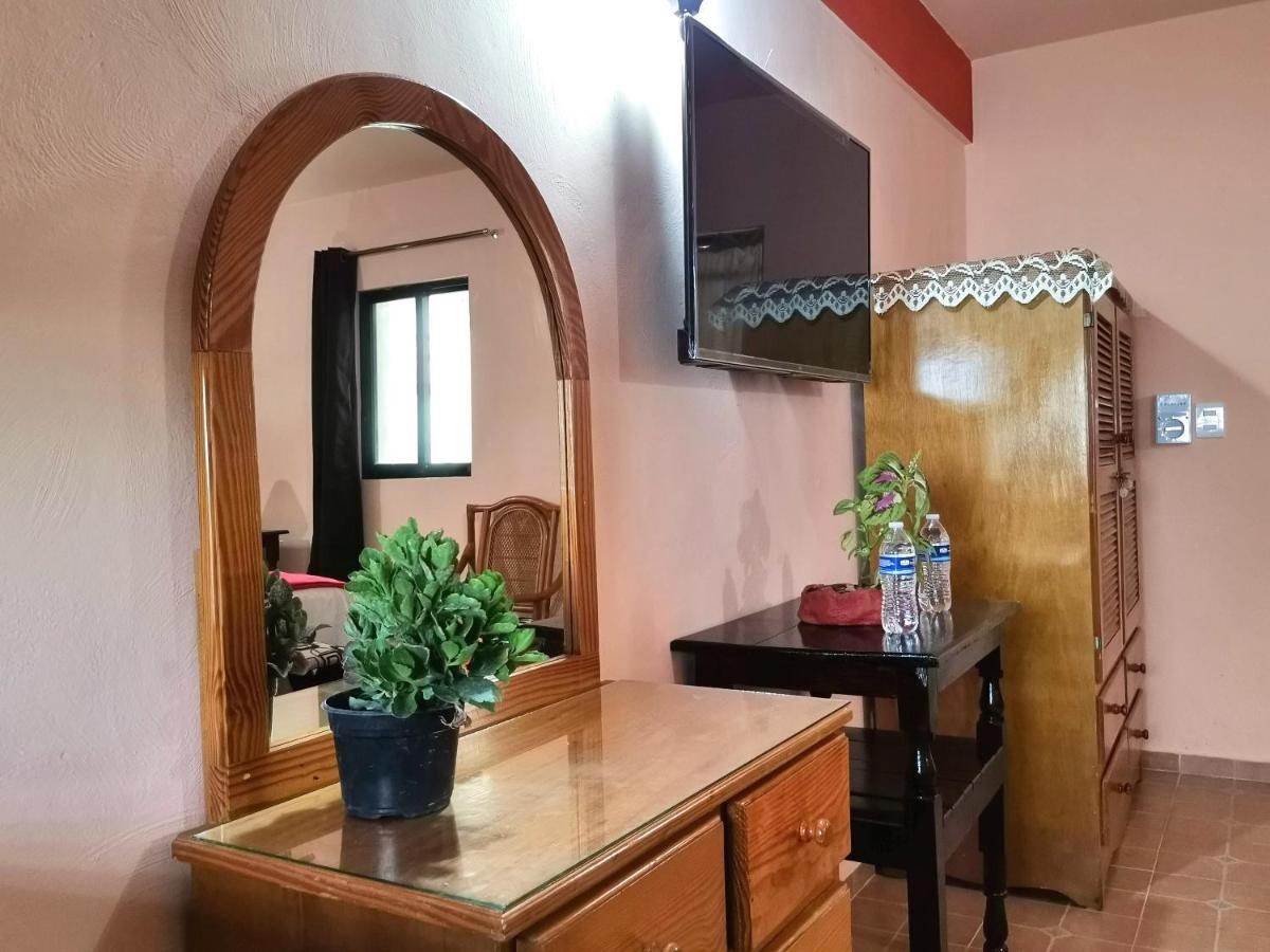 Hotel Casa Pellegrin Mérida Buitenkant foto
